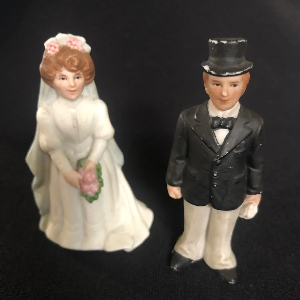 Vintage Lefton Bride & Groom Wedding Cake Toppers